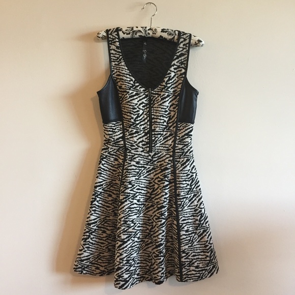 Jessica Simpson | Zebra Print Dress | Small - Picture 1 of 4